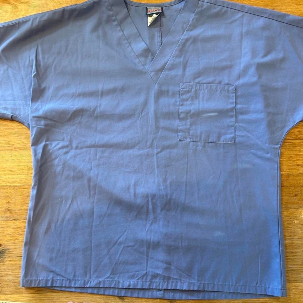 Scrub set